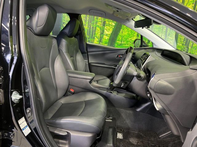 TOYOTA PRIUS 4WD 2021