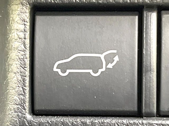 TOYOTA HARRIER 2WD 2023