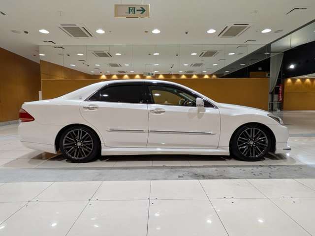 TOYOTA CROWN sedan 2012