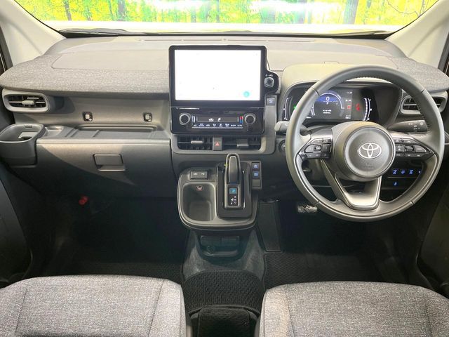 TOYOTA SIENTA HYBRID 2025