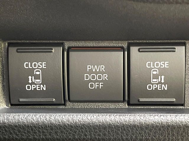 TOYOTA SIENTA HYBRID 2025