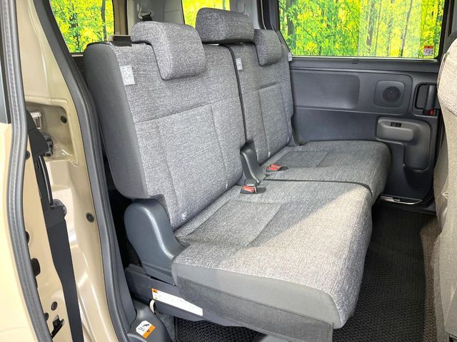 TOYOTA SIENTA HYBRID 2025