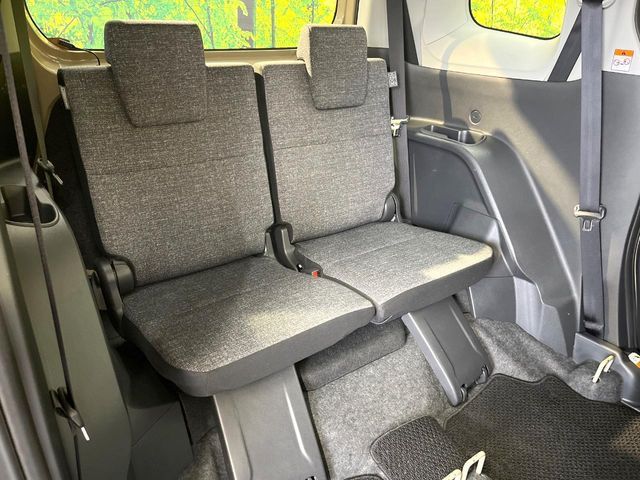 TOYOTA SIENTA HYBRID 2025