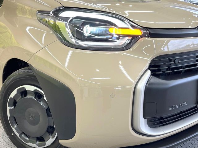 TOYOTA SIENTA HYBRID 2025