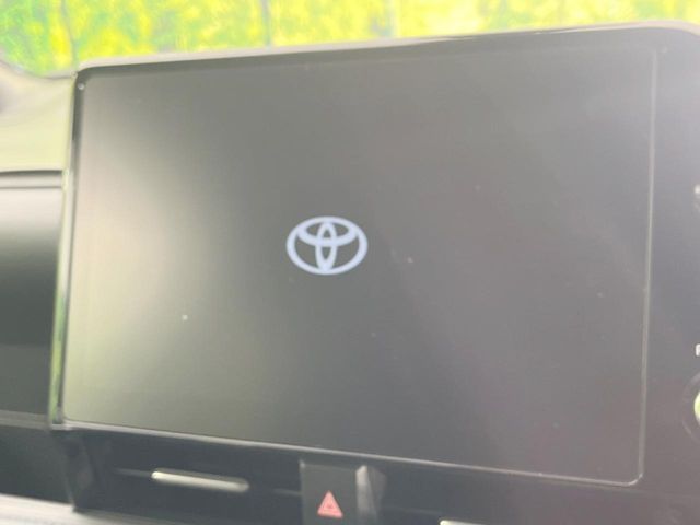 TOYOTA VOXY HYBRID 2023