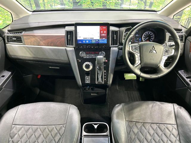 MITSUBISHI DELICA D:5 4WD 2023