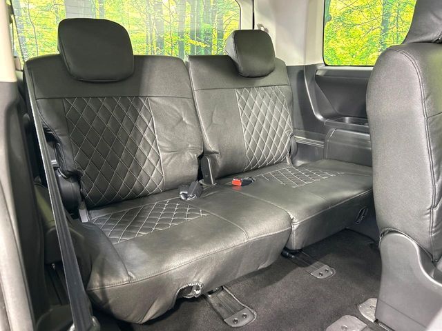 MITSUBISHI DELICA D:5 4WD 2023