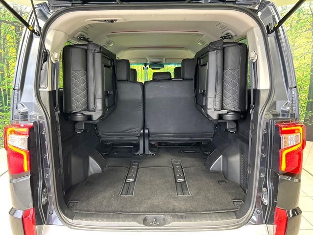 MITSUBISHI DELICA D:5 4WD 2023