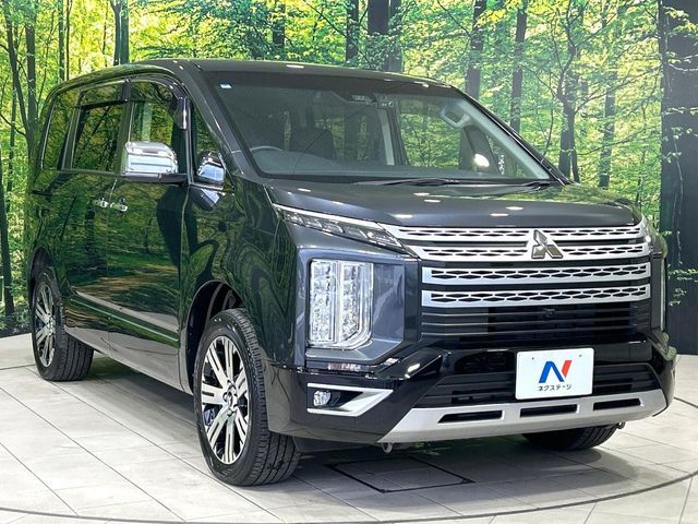 MITSUBISHI DELICA D:5 4WD 2023