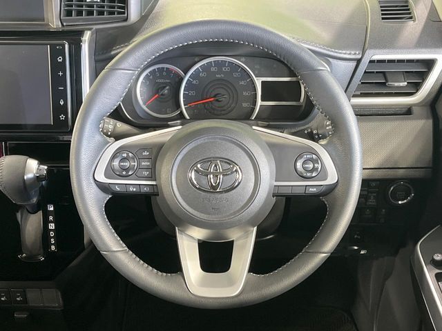 TOYOTA ROOMY 2022