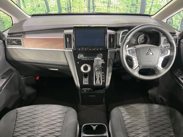 MITSUBISHI DELICA D:5 4WD 2023