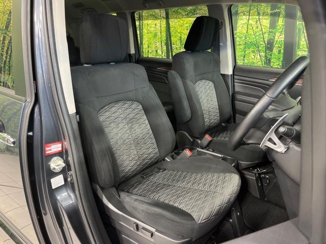 MITSUBISHI DELICA D:5 4WD 2023