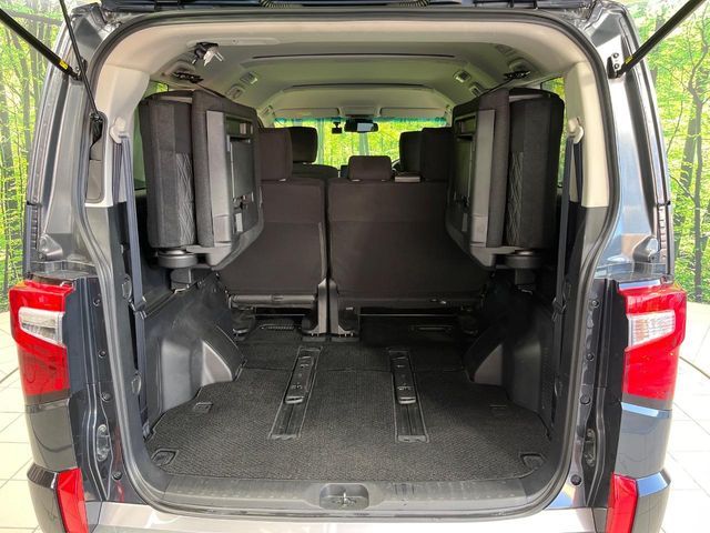 MITSUBISHI DELICA D:5 4WD 2023