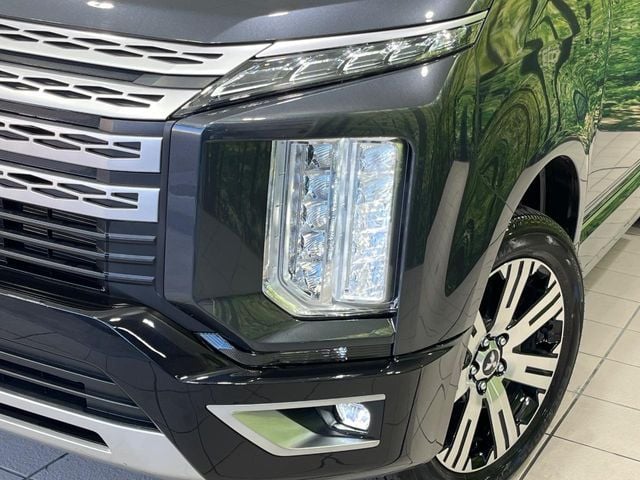 MITSUBISHI DELICA D:5 4WD 2023