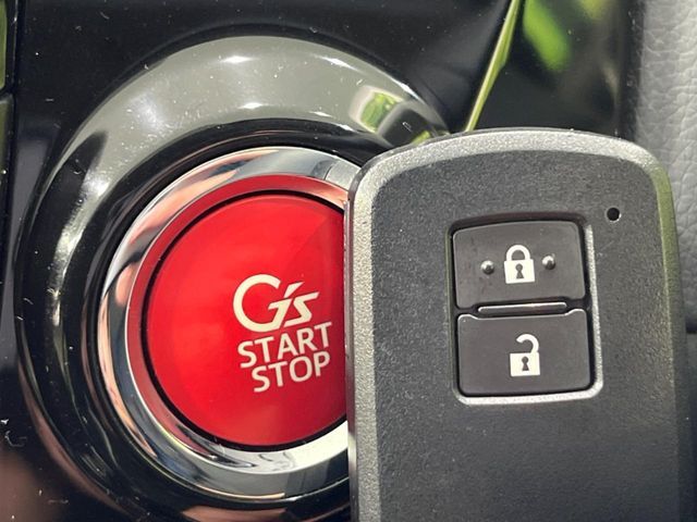 TOYOTA PRIUS Alpha 2017