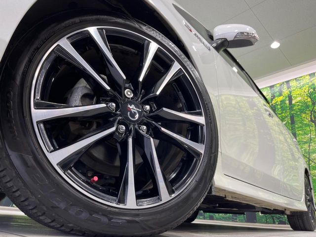 TOYOTA PRIUS Alpha 2017