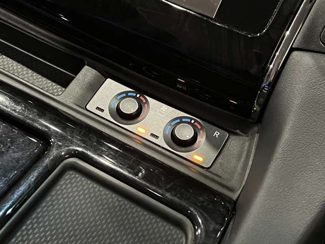 TOYOTA VELLFIRE 4WD 2018