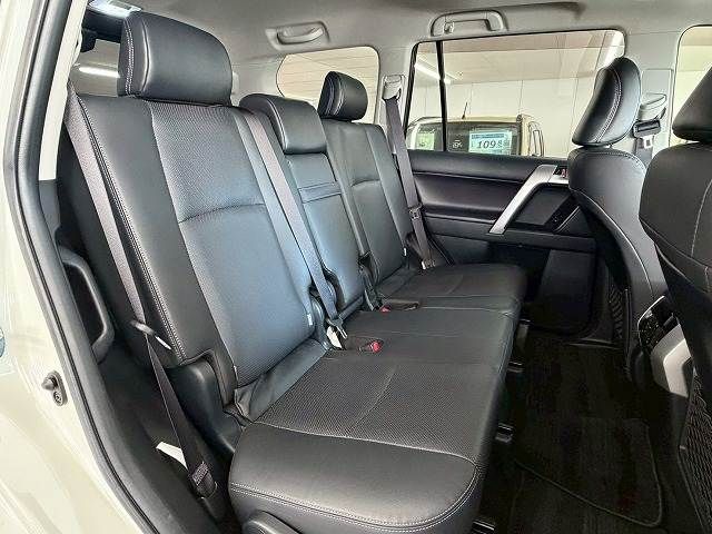 TOYOTA LANDCRUISER PRADO 2018