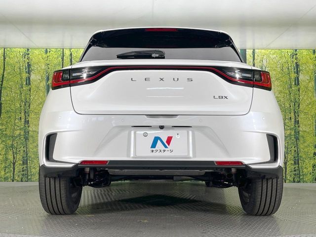 TOYOTA LEXUS LBX 2024