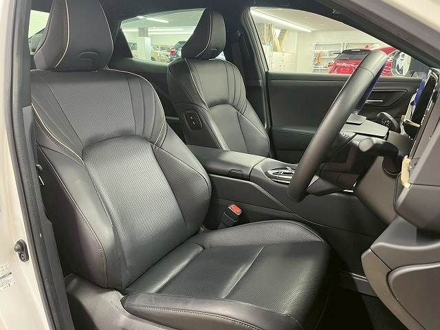 TOYOTA CROWN CROSSOVER 2023