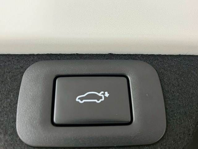 TOYOTA CROWN CROSSOVER 2023