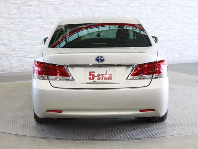 TOYOTA CROWN MAJESTA HYBRID 2014