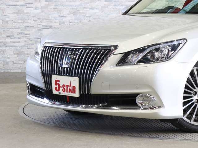 TOYOTA CROWN MAJESTA HYBRID 2014