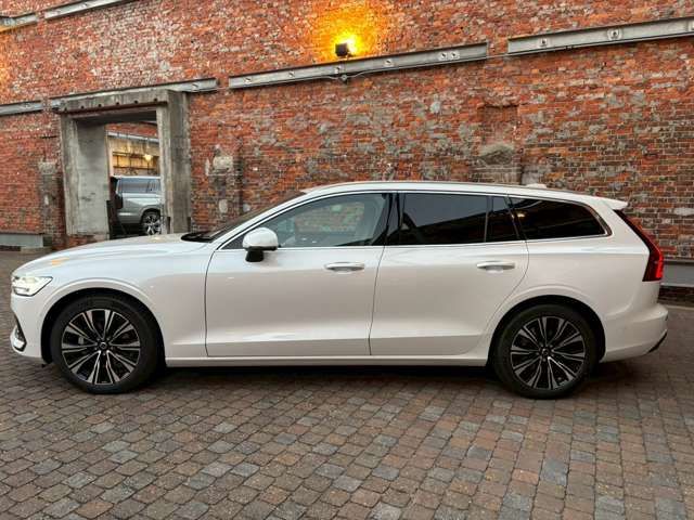 VOLVO VOLVO V60 2025