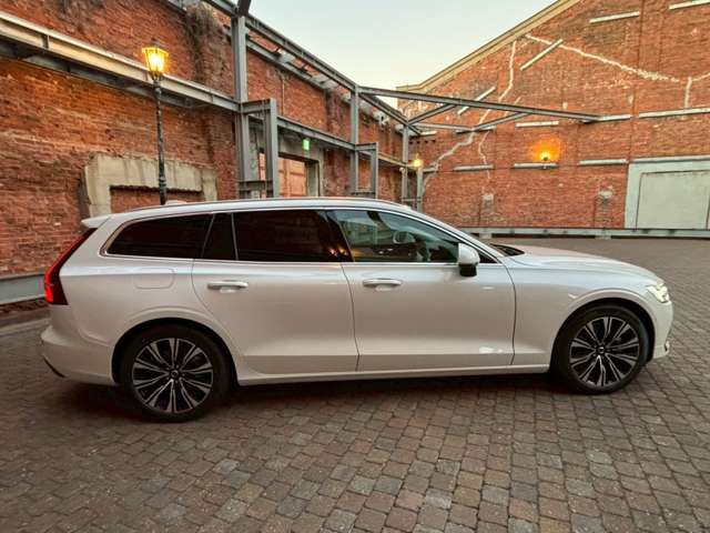 VOLVO VOLVO V60 2025