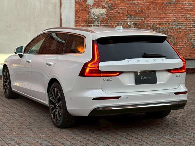 VOLVO VOLVO V60 2025