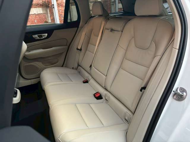 VOLVO VOLVO V60 2025