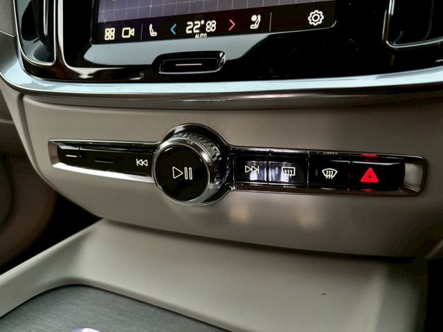 VOLVO VOLVO V60 2025