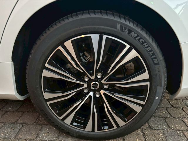 VOLVO VOLVO V60 2025