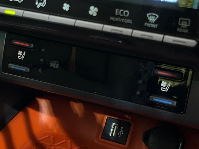 TOYOTA RAV4 4WD 2025