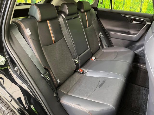 TOYOTA RAV4 4WD 2025