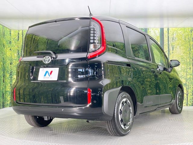 TOYOTA SIENTA HYBRID 2025