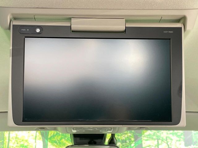 TOYOTA VOXY HYBRID 2017