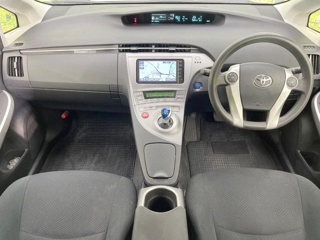TOYOTA PRIUS 2015