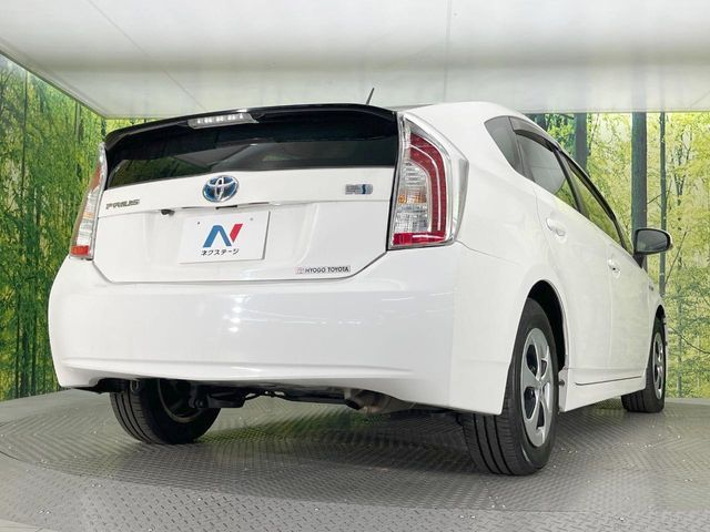 TOYOTA PRIUS 2015