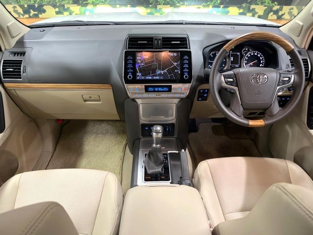 TOYOTA LANDCRUISER PRADO 2022