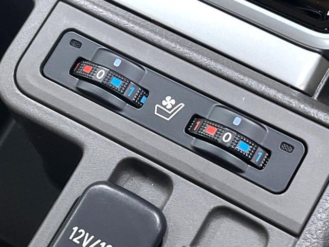 TOYOTA LANDCRUISER PRADO 2022