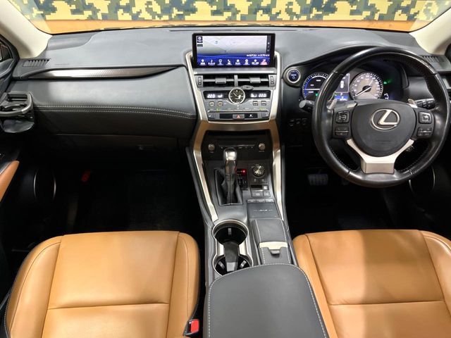 TOYOTA LEXUS NX300h 2017