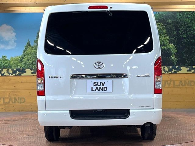 TOYOTA HIACE van 2WD 2023