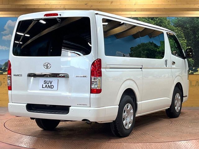 TOYOTA HIACE van 2WD 2023