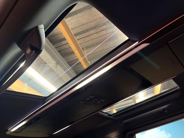 TOYOTA ALPHARD hybrid 4WD 2024