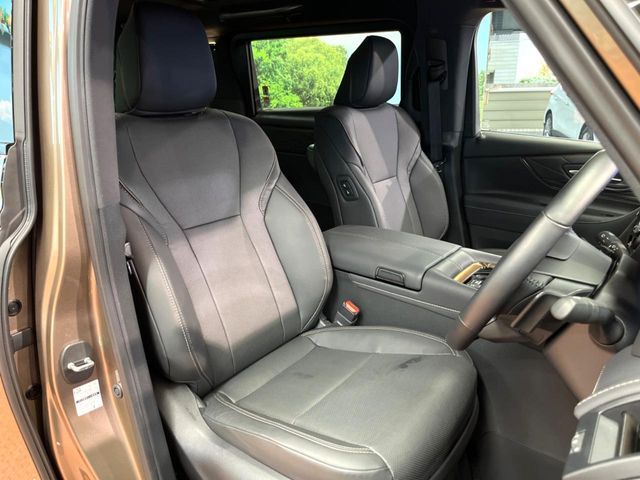 TOYOTA ALPHARD hybrid 4WD 2024