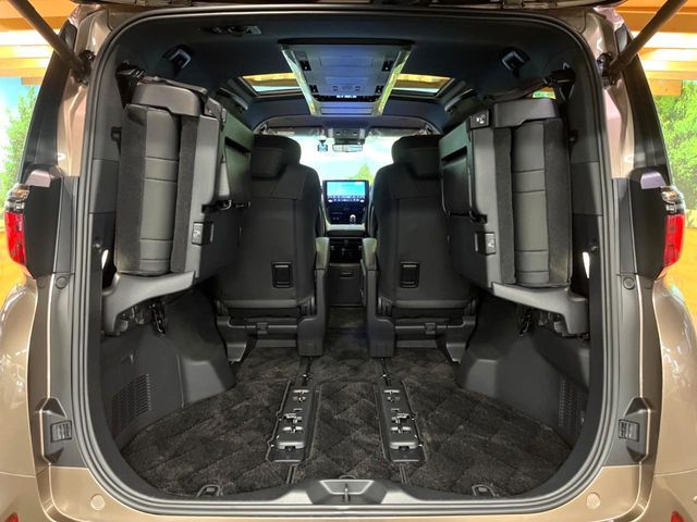 TOYOTA ALPHARD hybrid 4WD 2024