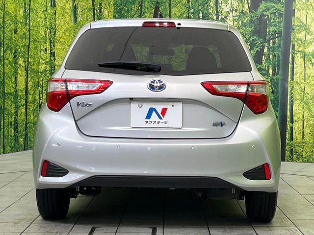 TOYOTA VITZ HYBRID 2018