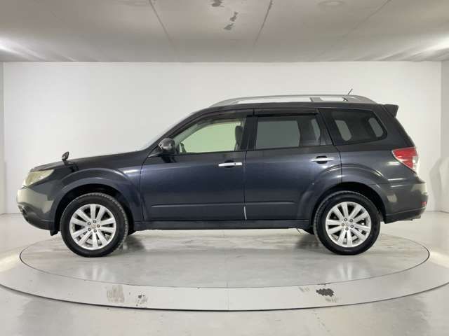 SUBARU FORESTER 2012
