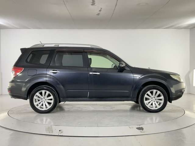SUBARU FORESTER 2012